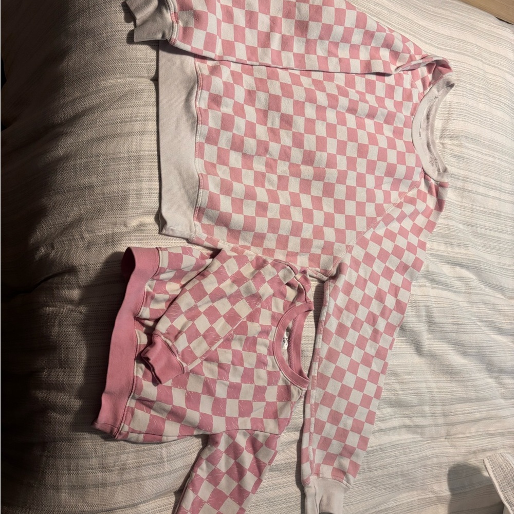 GAP Pink and White Checkerboard Crewneck Sweatshirt